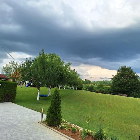 Guesthouse Miha Rakovica Kültér fotó