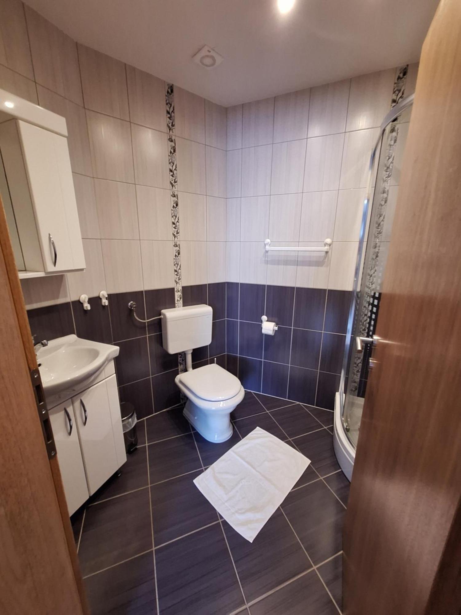 Guesthouse Miha Rakovica Kültér fotó