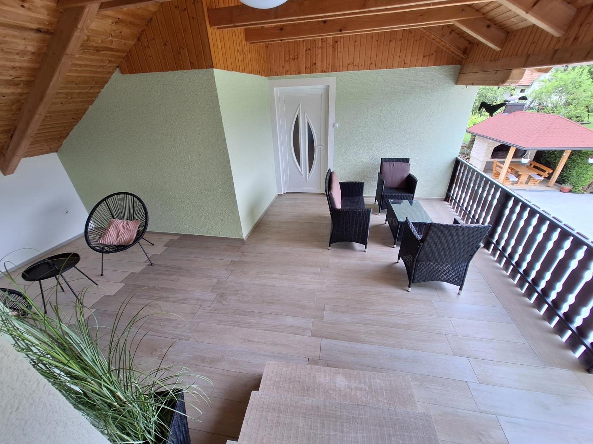 Guesthouse Miha Rakovica Kültér fotó