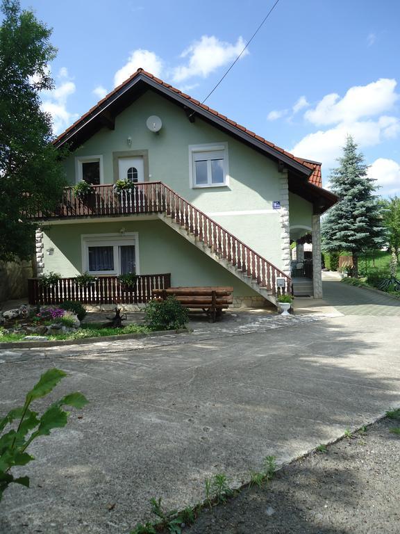 Guesthouse Miha Rakovica Kültér fotó